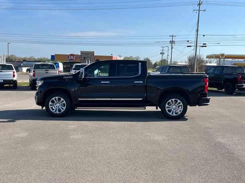 Certified 2024 Chevrolet Silverado 1500 High Country w/ High Country Premium Package AWD/4WD image 7