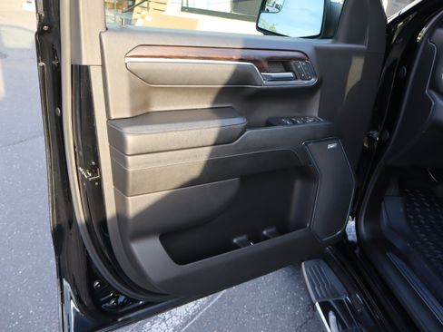 Used 2024 GMC Sierra 1500 SLT w/ SLT Premium Package AWD/4WD image 19