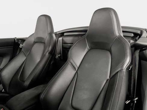 Used 2023 Porsche 911 Carrera 4 GTS image 3