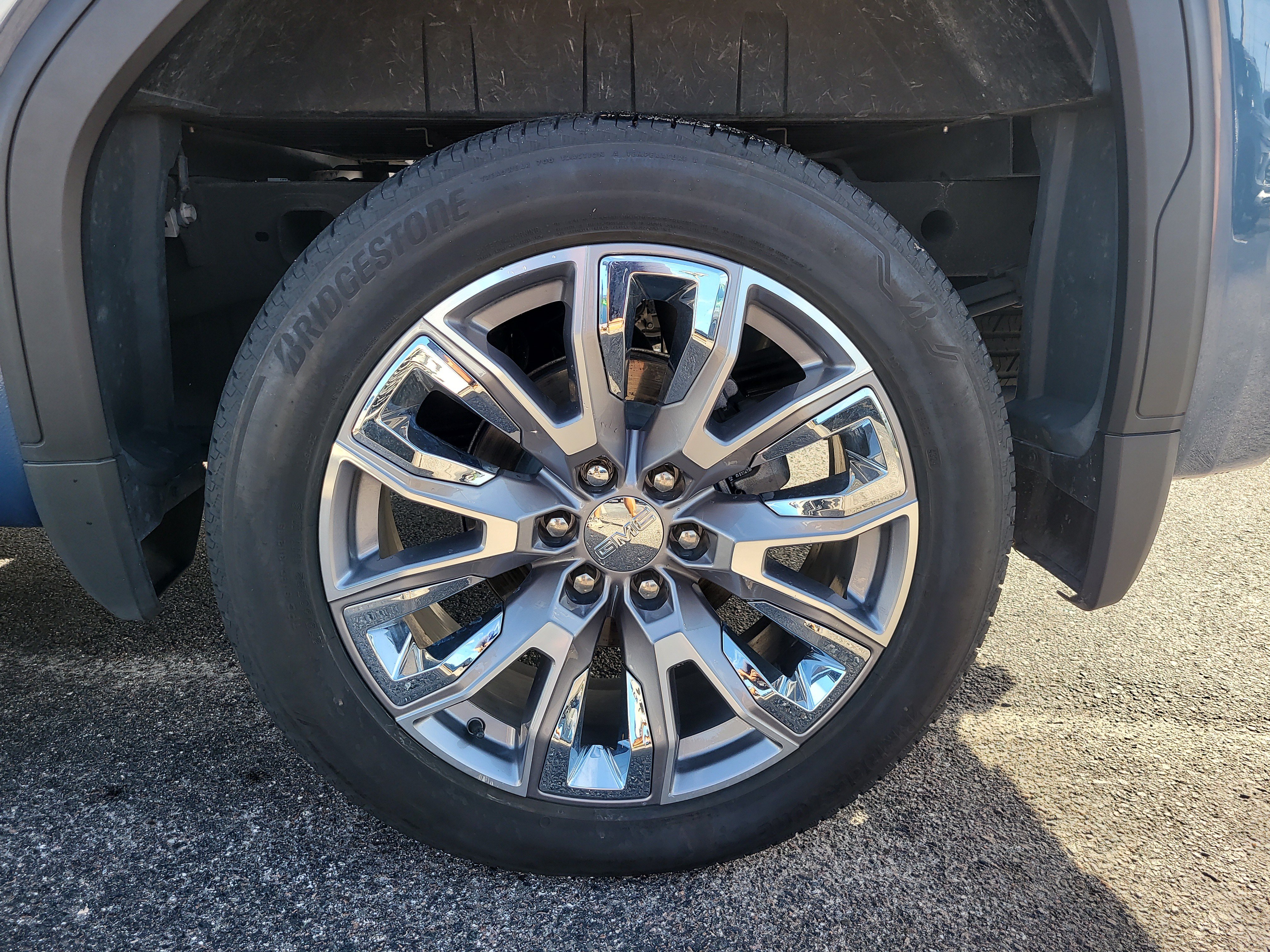Used 2025 GMC Sierra 1500 Denali AWD/4WD image 9