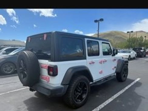 Used 2019 Jeep Wrangler Unlimited Sport image 3