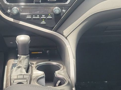 Certified 2022 Toyota Camry XSE FWD image 15