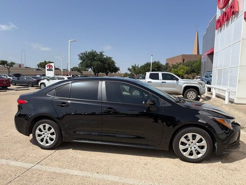Used 2026 Toyota Corolla LE FWD image 4