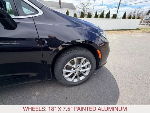 New 2026 Chrysler Pacifica Select AWD/4WD image 8