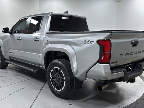 Used 2024 Toyota Tacoma TRD Sport image 7