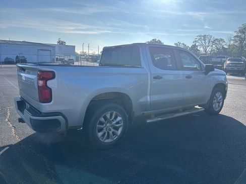 Used 2022 Chevrolet Silverado 1500 Custom image 4