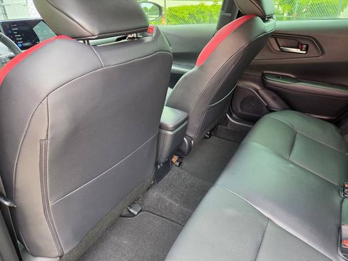 Used 2024 Toyota Prius Prime Premium FWD image 12