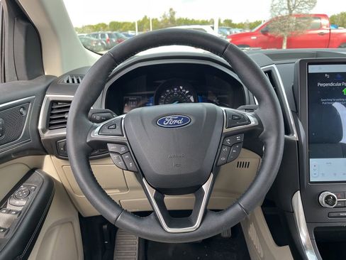 Used 2022 Ford Edge Titanium w/ Equipment Group 301A image 17