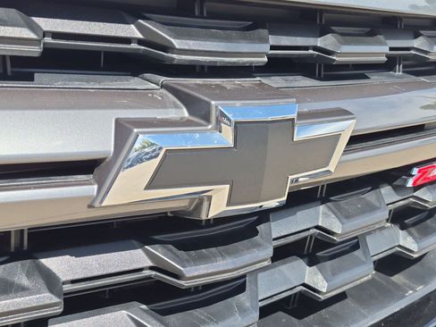Used 2022 Chevrolet Colorado Z71 AWD/4WD image 13