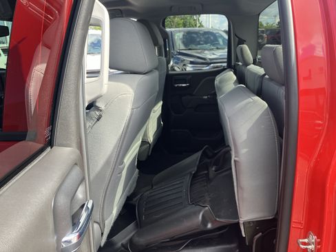 Used 2019 Chevrolet Silverado 1500 Custom w/ Custom Convenience Package AWD/4WD image 13