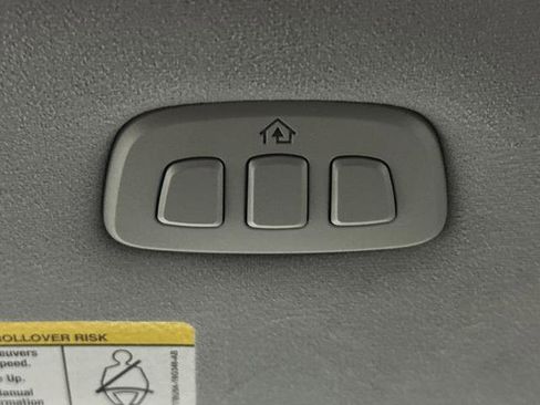 Used 2023 Ford F150 Limited image 30