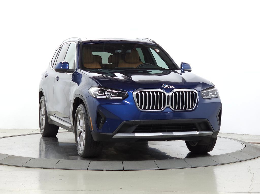 Used 2024 BMW X3 xDrive30i AWD/4WD image 1
