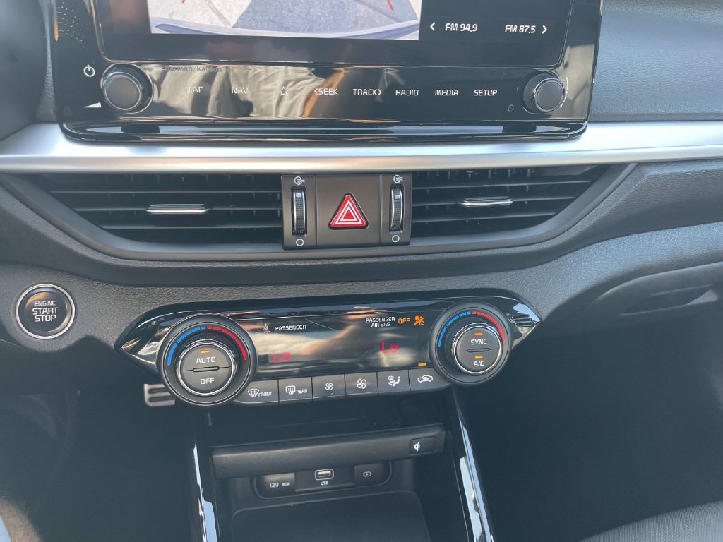 Used 2023 Kia Forte GT-Line w/ GT-Line Premium Package FWD image 24
