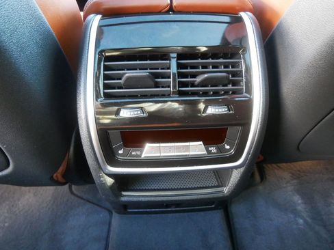 Used 2019 BMW X5 xDrive40i w/ M Sport Package image 21