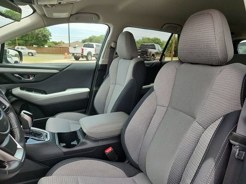 Certified 2025 Subaru Outback Premium AWD/4WD image 14