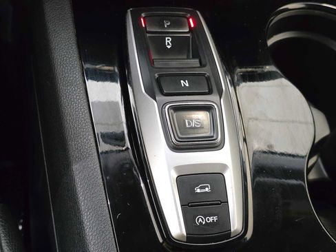 Used 2017 Honda Pilot Touring image 17