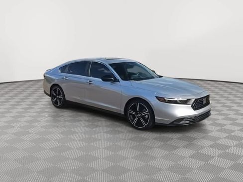 Used 2024 Honda Accord Sport image 2
