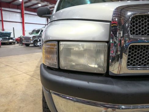 Used 1998 Dodge Ram 2500 Truck 4x4 Quad Cab image 38