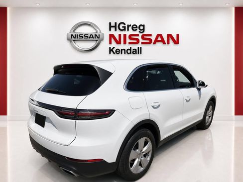 Used 2021 Porsche Cayenne AWD/4WD image 4