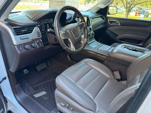 Used 2019 GMC Yukon XL Denali w/ Denali Ultimate Package image 14