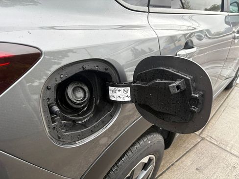 Certified 2024 Nissan Rogue SV image 34