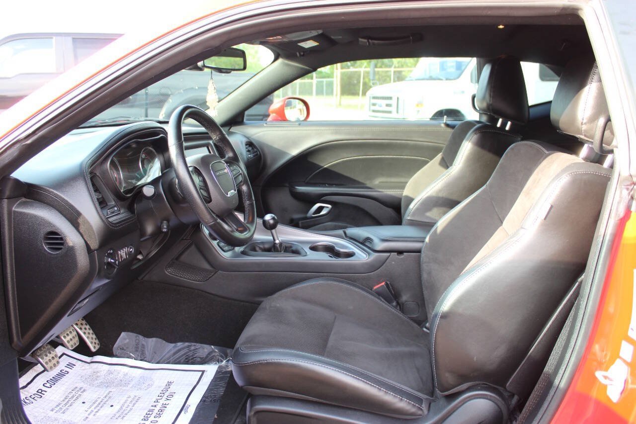 Used 2023 Dodge Challenger R/T w/ Plus Package RWD image 15
