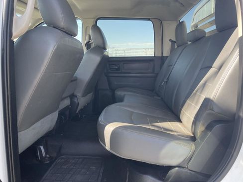Used 2015 RAM 3500 Tradesman w/ Chrome Appearance Group AWD/4WD image 19