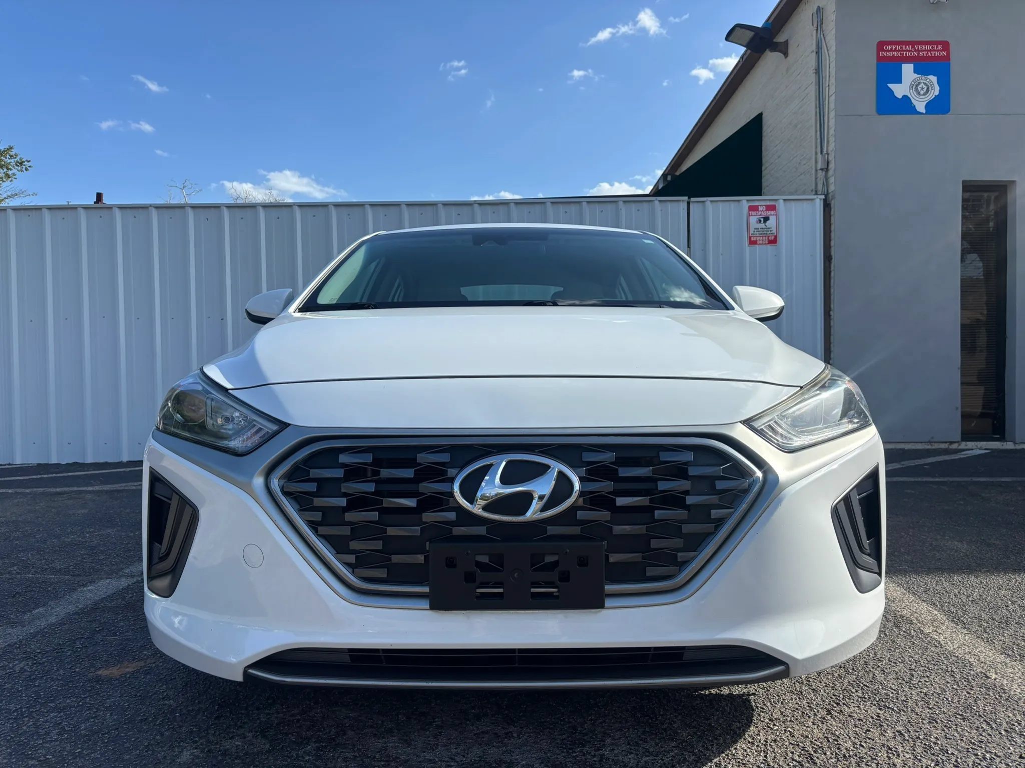 Used 2020 Hyundai Ioniq Blue FWD image 9