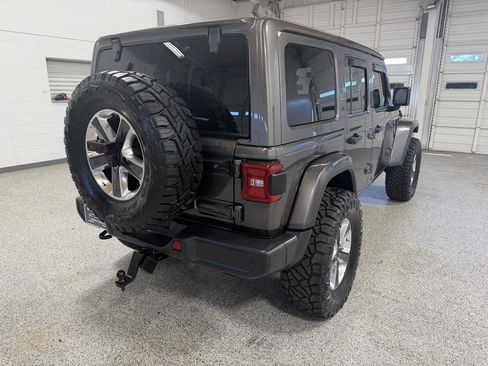 Used 2020 Jeep Wrangler Unlimited Sahara AWD/4WD image 5