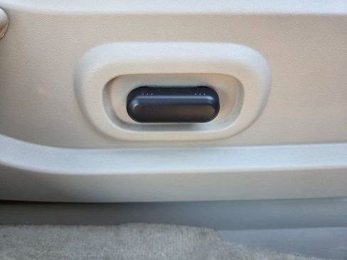 Used 2010 Ford Edge Limited image 35