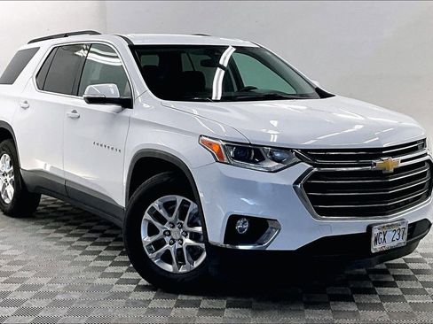 Used 2021 Chevrolet Traverse LT w/ LPO, Cargo Package AWD/4WD image 11