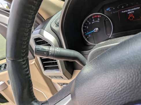 Used 2021 Ford F250 Lariat w/ Lariat Ultimate Package AWD/4WD image 31