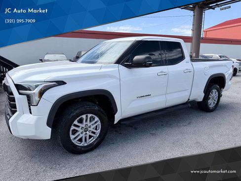 Used 2022 Toyota Tundra SR5 w/ SR5 Premium Package AWD/4WD image 1