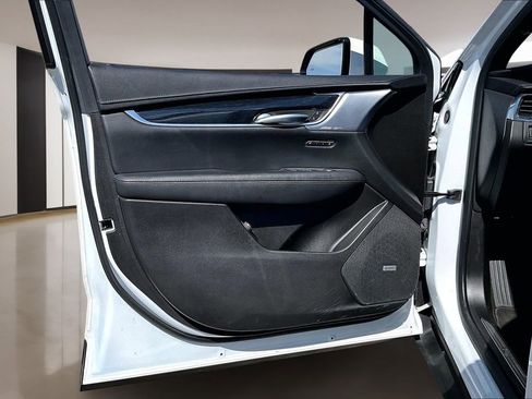 Certified 2024 Cadillac XT5 Premium Luxury AWD/4WD image 18