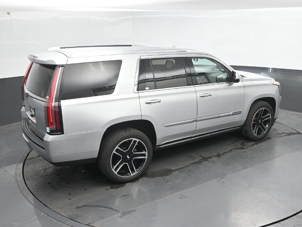 Used 2018 Cadillac Escalade Platinum AWD/4WD image 35