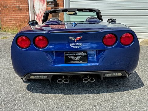 Used 2005 Chevrolet Corvette Convertible w/ Preferred Equipment Group RWD image 28