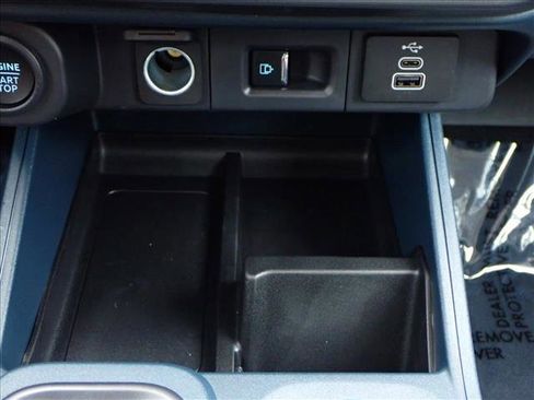 New 2026 Ford Maverick Lariat w/ Black Appearance Package image 21