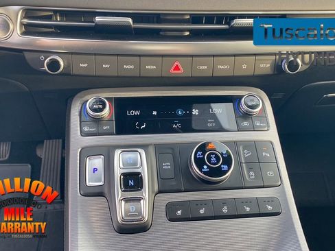 Used 2024 Hyundai Palisade Calligraphy image 23