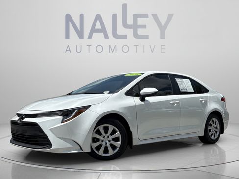 Used 2026 Toyota Corolla LE FWD image 1
