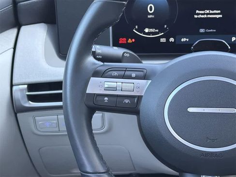 Certified 2025 Hyundai Tucson SEL image 14