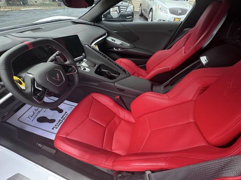 Used 2024 Chevrolet Corvette Stingray 2dr Coupe w/1LT image 21