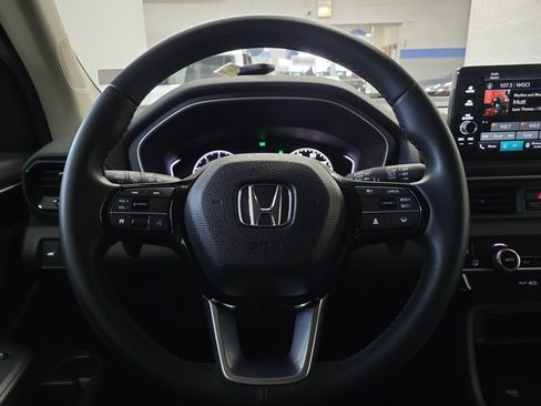 Certified 2025 Honda Pilot EX-L image 26