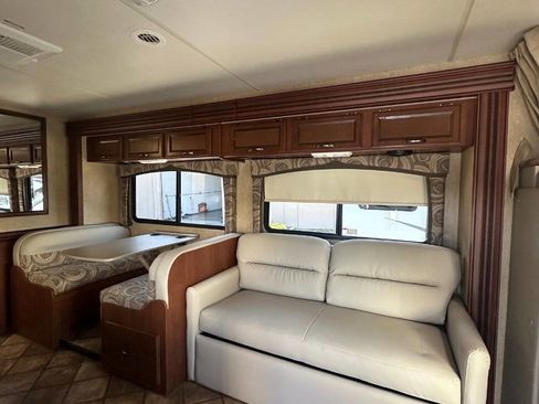 Used 2013 Ford E-450 and Econoline 450 Super Duty w/ Motorhome Prep Pkg image 19