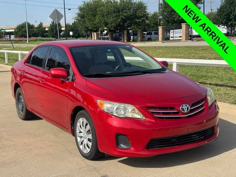 Used 2013 Toyota Corolla LE FWD image 1