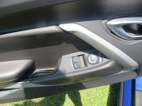 Used 2022 Chevrolet Camaro LT RWD image 11