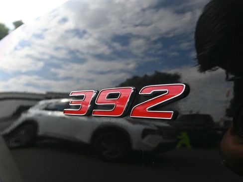 Used 2018 Dodge Durango SRT w/ Technology Group image 19