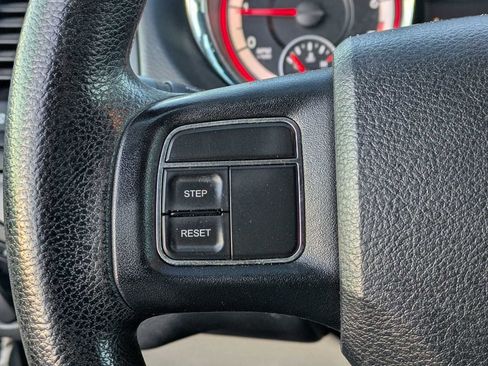 Used 2013 RAM C/V Tradesman image 17