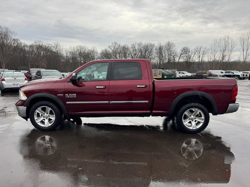 Used 2017 RAM 1500 Classic SLT w/ SLT Plus D←cor Group image 2