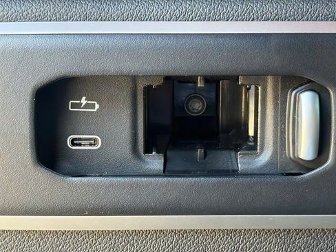 Used 2025 BMW X5 M60i w/ Climate Comfort Package AWD/4WD image 15
