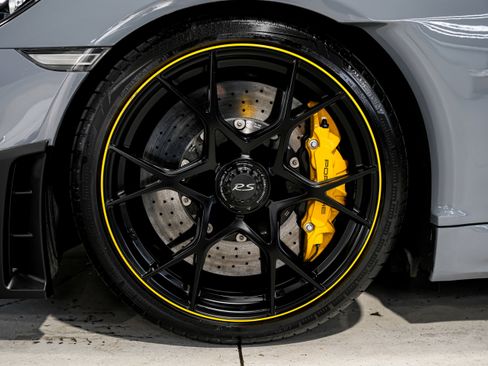 Used 2023 Porsche 718 Cayman GT4 RS RWD image 42